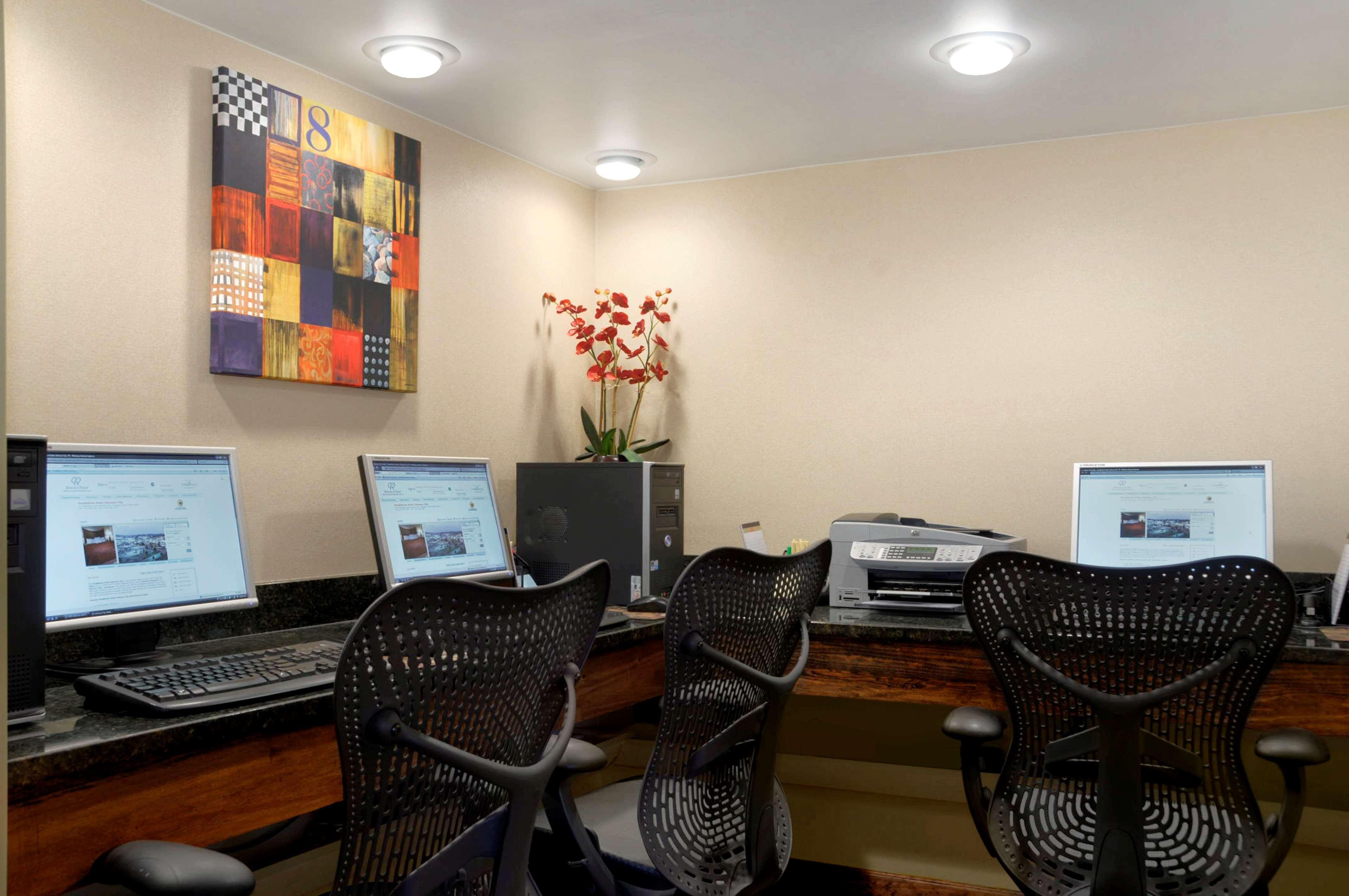 Doubletree By Hilton Johnson City Facilidades foto