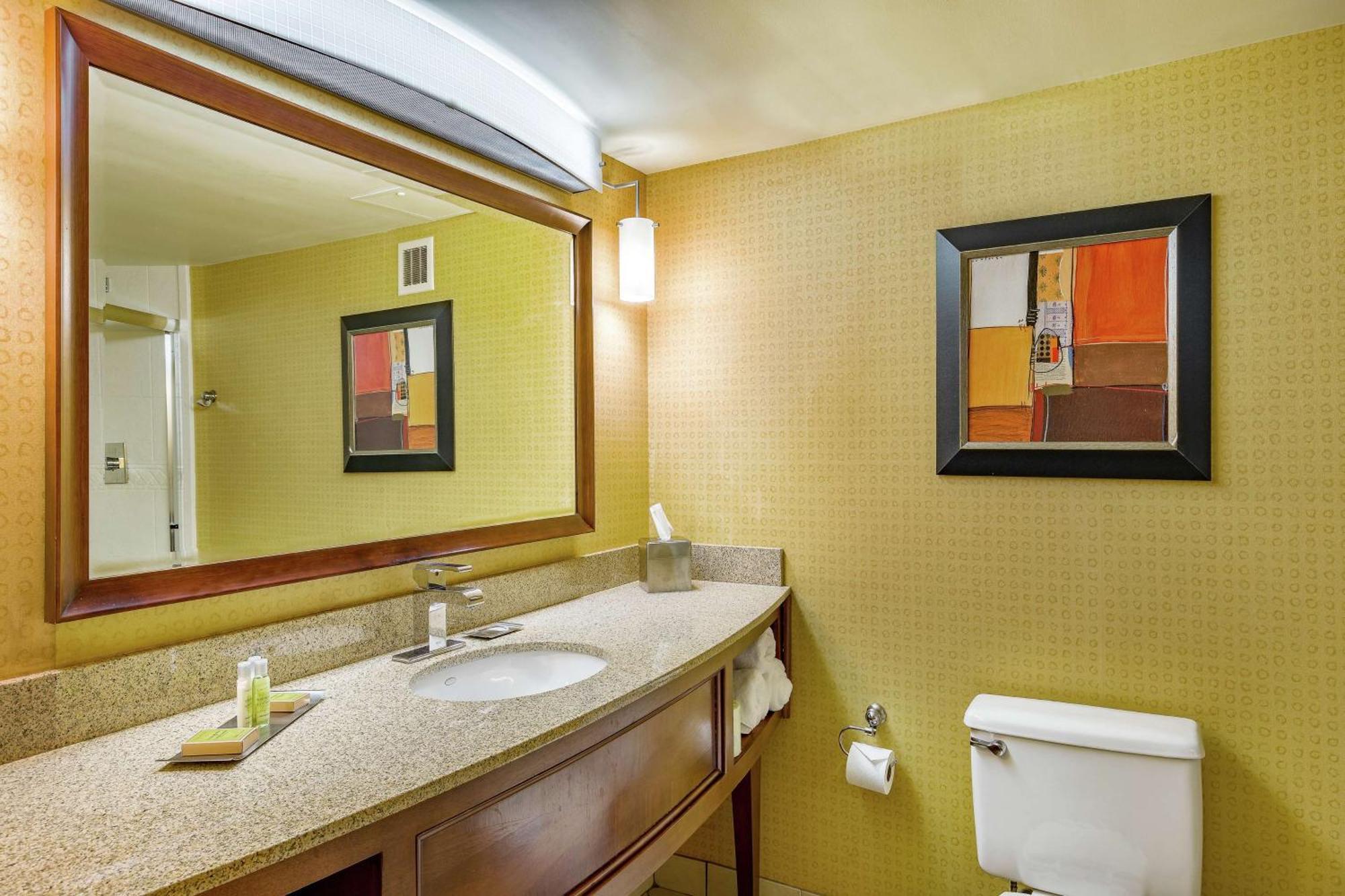 Doubletree By Hilton Johnson City Exterior foto